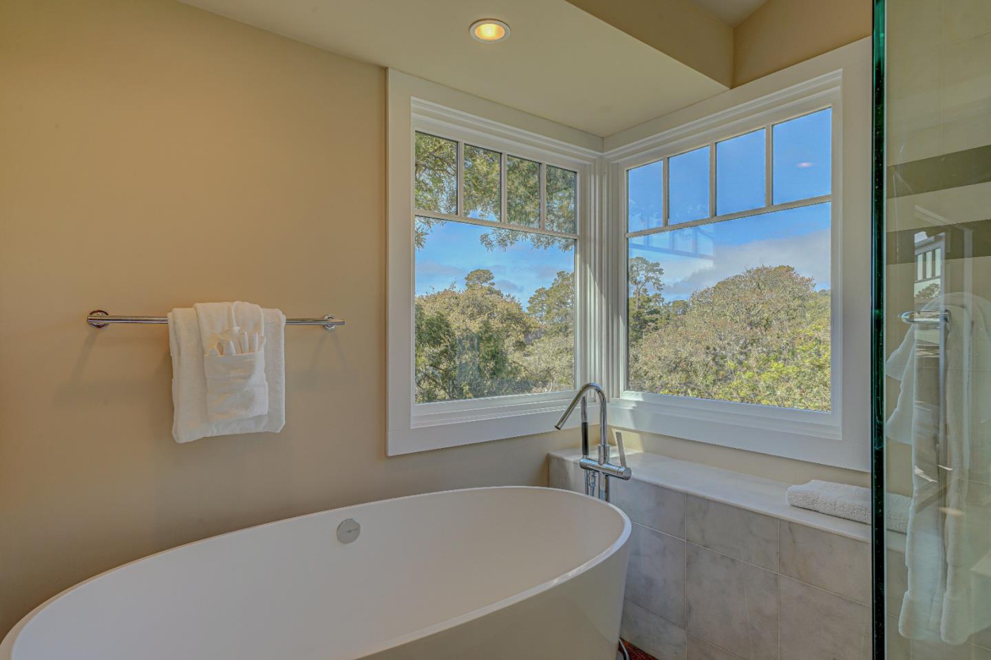 Detail Gallery Image 25 of 34 For 2 5th Ave, Carmel,  CA 93921 - 3 Beds | 2 Baths