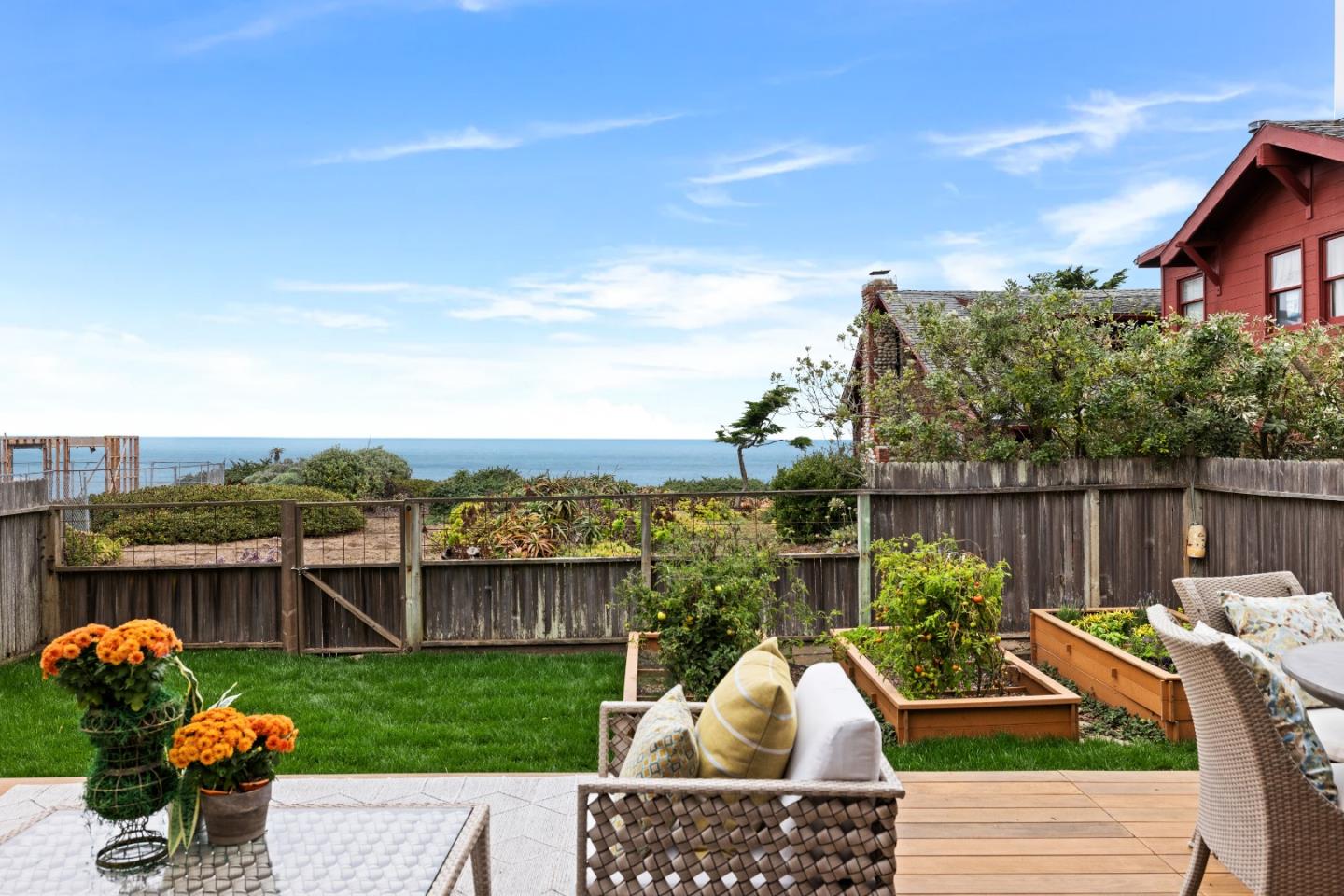 Detail Gallery Image 19 of 38 For 355 Nevada Ave, Moss Beach,  CA 94038 - 3 Beds | 2 Baths