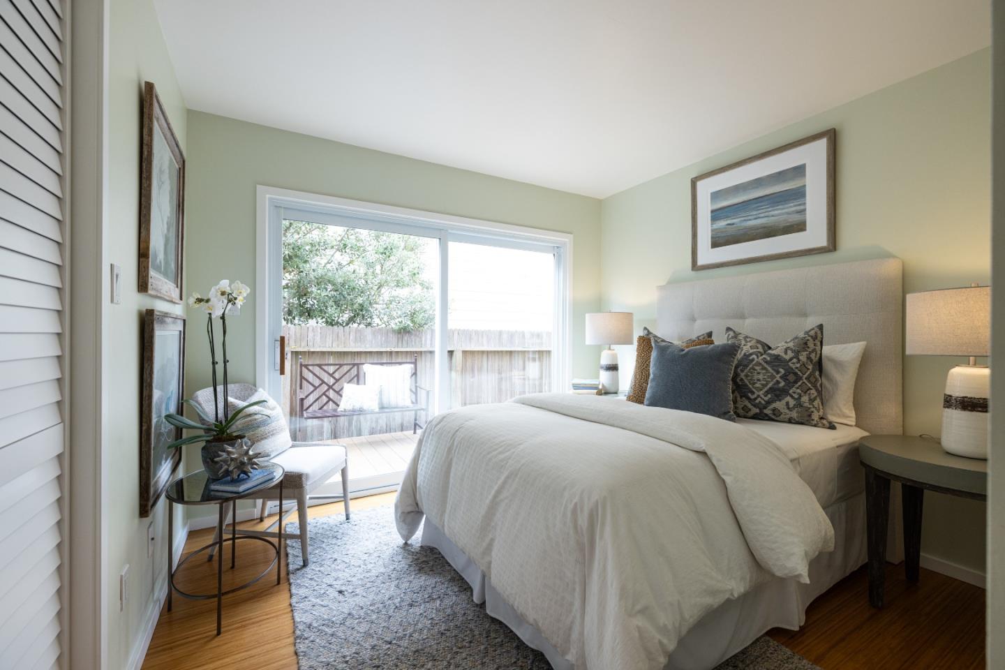 Detail Gallery Image 6 of 11 For 355 Nevada Ave, Moss Beach,  CA 94038 - 3 Beds | 2 Baths