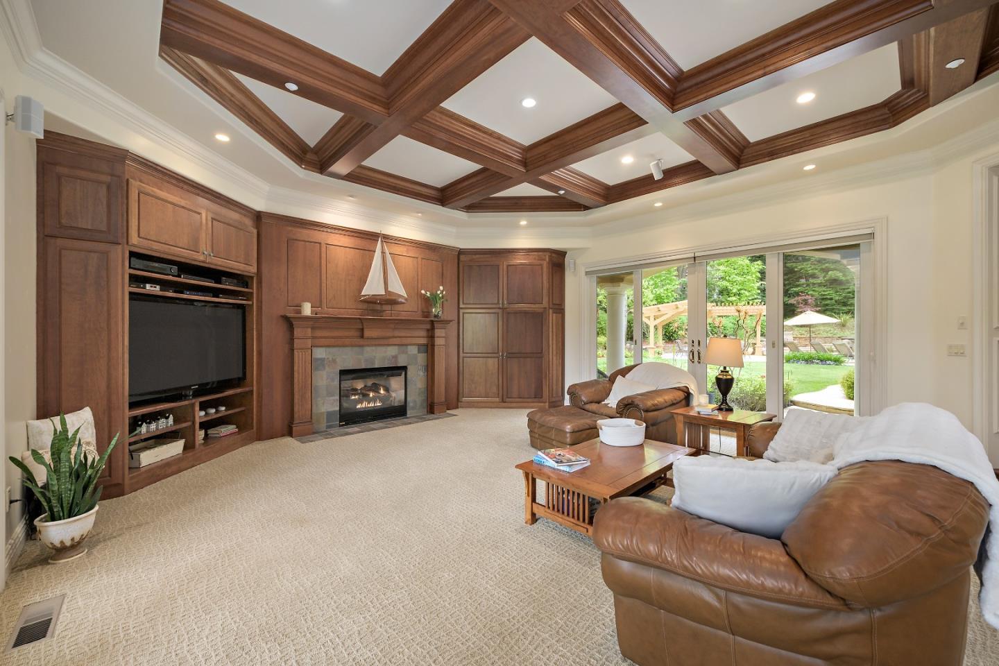 Detail Gallery Image 15 of 66 For 16391 Reynolds Dr, Morgan Hill,  CA 95037 - 4 Beds | 4/2 Baths