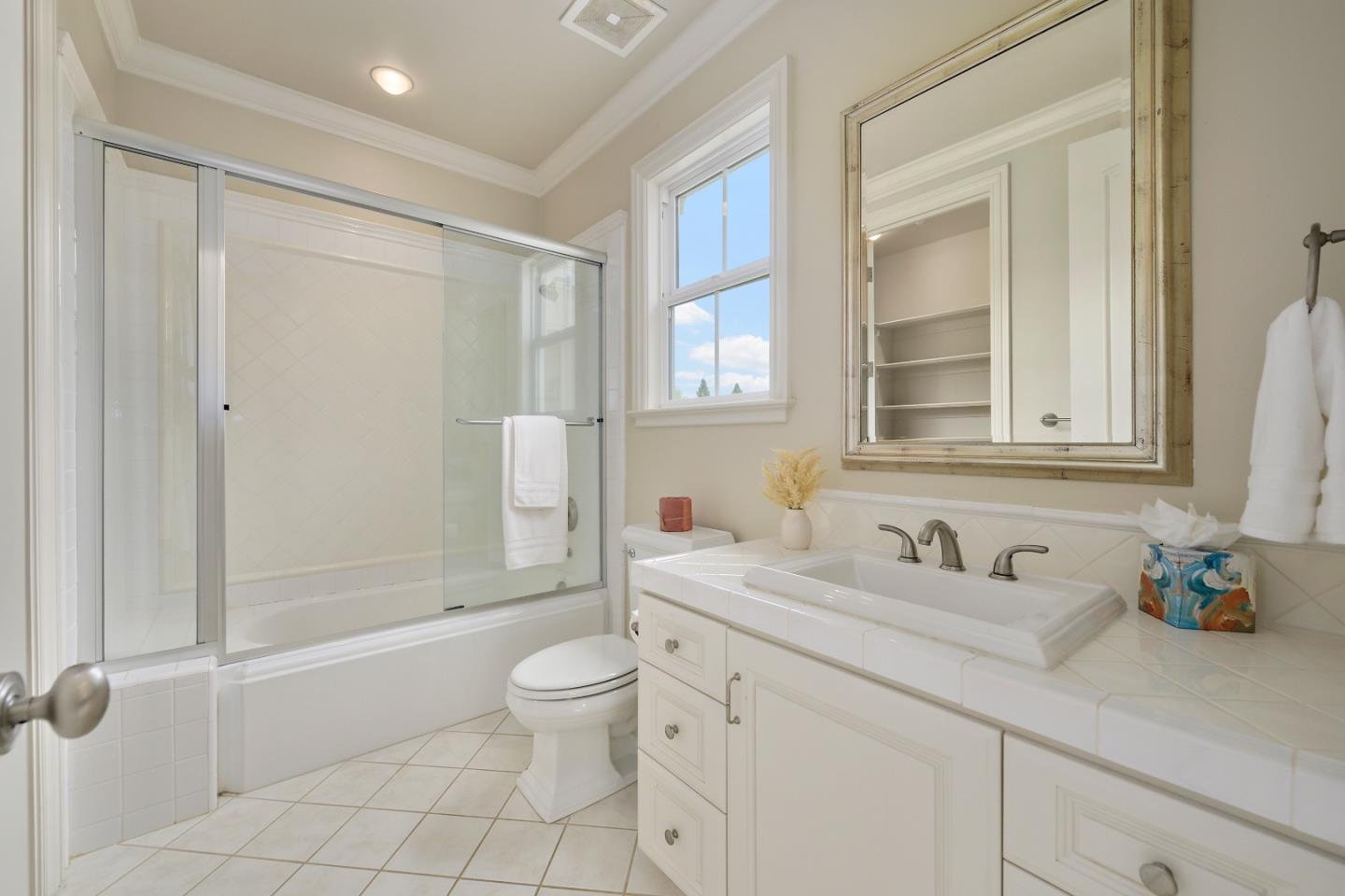 Detail Gallery Image 33 of 66 For 16391 Reynolds Dr, Morgan Hill,  CA 95037 - 4 Beds | 4/2 Baths