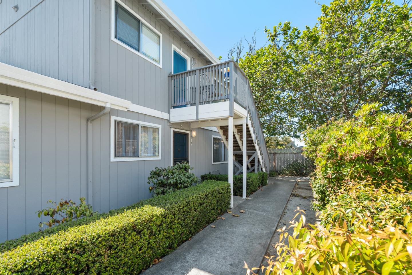 Detail Gallery Image 1 of 27 For 3870 Bramble Ln #D,  Santa Cruz,  CA 95062 - 2 Beds | 1 Baths