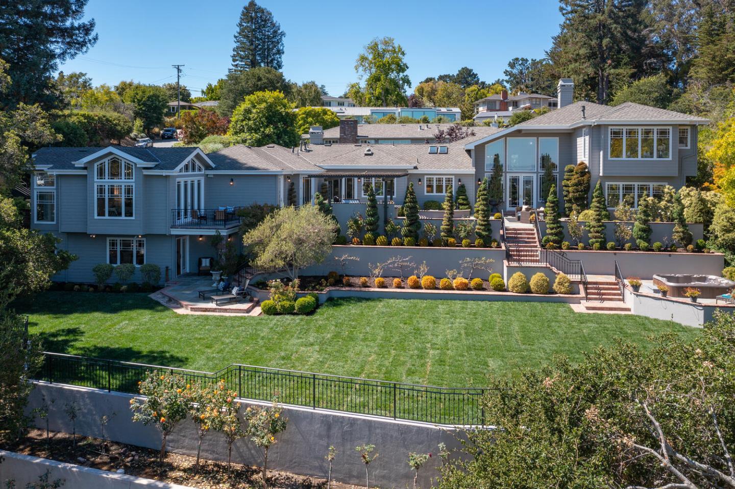 Detail Gallery Image 82 of 97 For 25 Longview Ct, Hillsborough,  CA 94010 - 5 Beds | 4/1 Baths