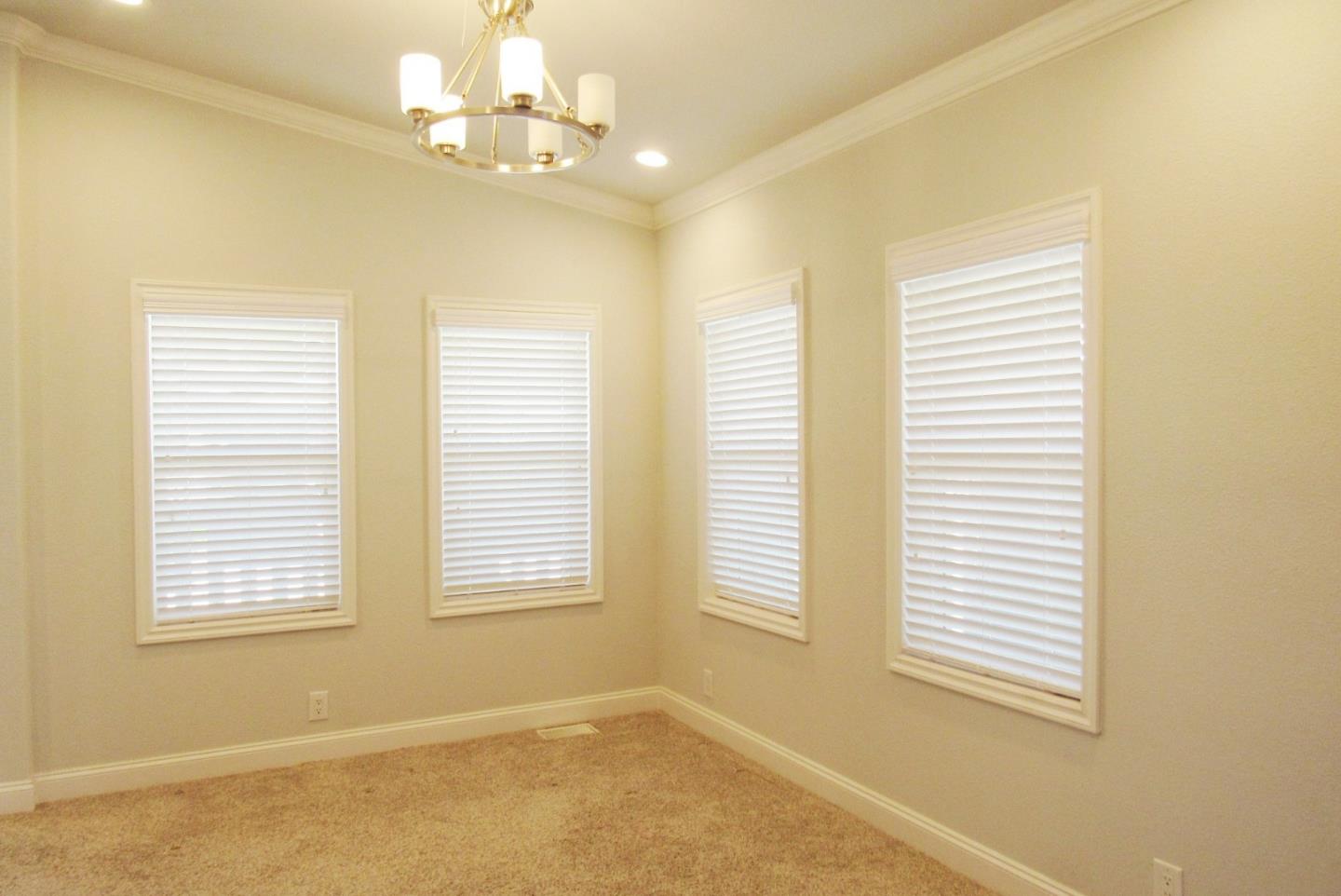 Detail Gallery Image 9 of 32 For 1225 Vienna Dr #241,  Sunnyvale,  CA 94089 - 3 Beds | 2 Baths