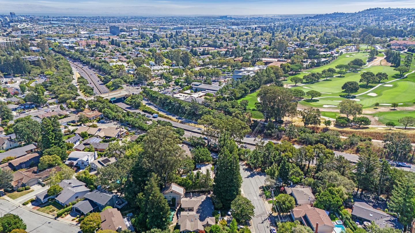 Detail Gallery Image 39 of 44 For 1515 Yew St, San Mateo,  CA 94402 - 2 Beds | 3 Baths