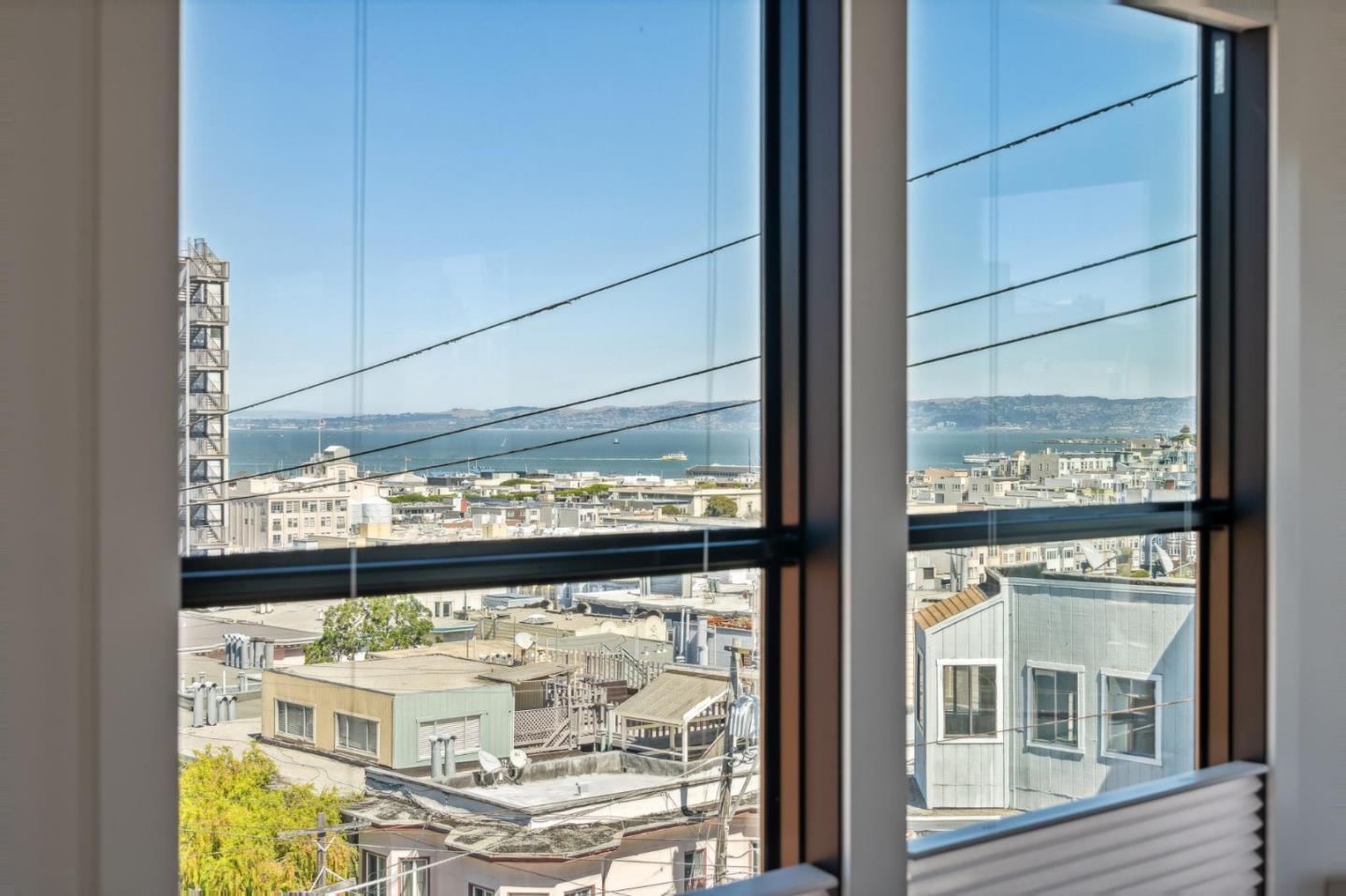 Detail Gallery Image 12 of 60 For 904 Filbert St, San Francisco,  CA 94133 - 2 Beds | 2/1 Baths