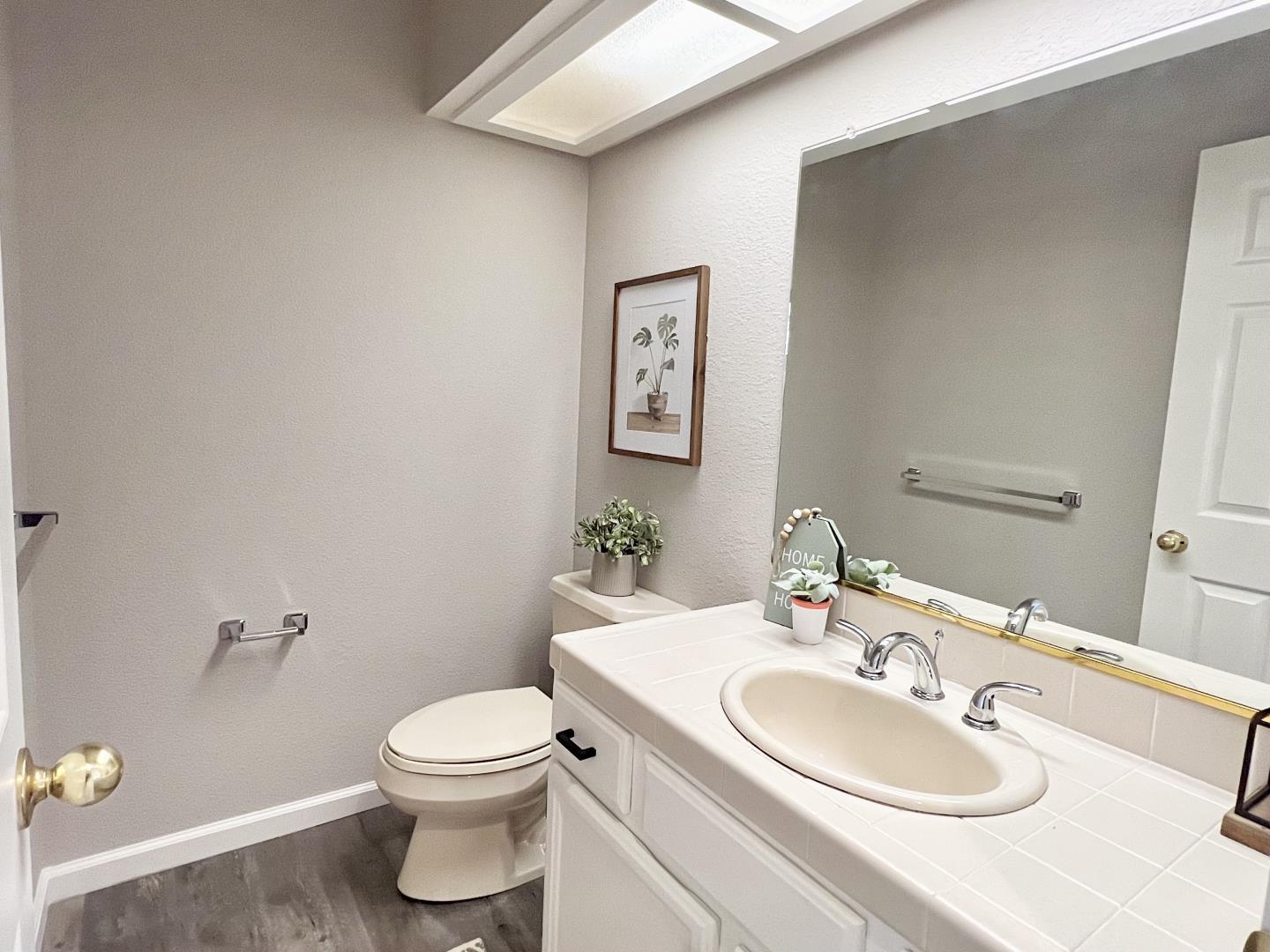 Detail Gallery Image 25 of 48 For 438 Portofino Dr #102,  San Carlos,  CA 94070 - 2 Beds | 2 Baths