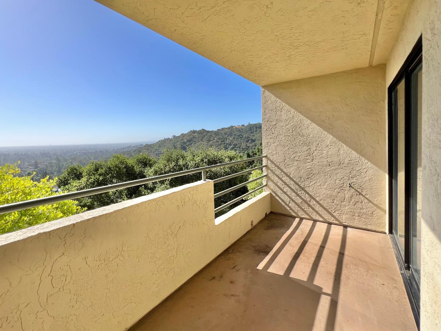 Detail Gallery Image 30 of 48 For 438 Portofino Dr #102,  San Carlos,  CA 94070 - 2 Beds | 2 Baths