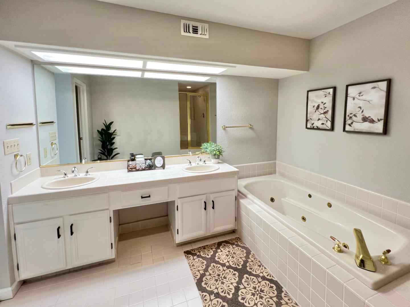 Detail Gallery Image 36 of 48 For 438 Portofino Dr #102,  San Carlos,  CA 94070 - 2 Beds | 2 Baths