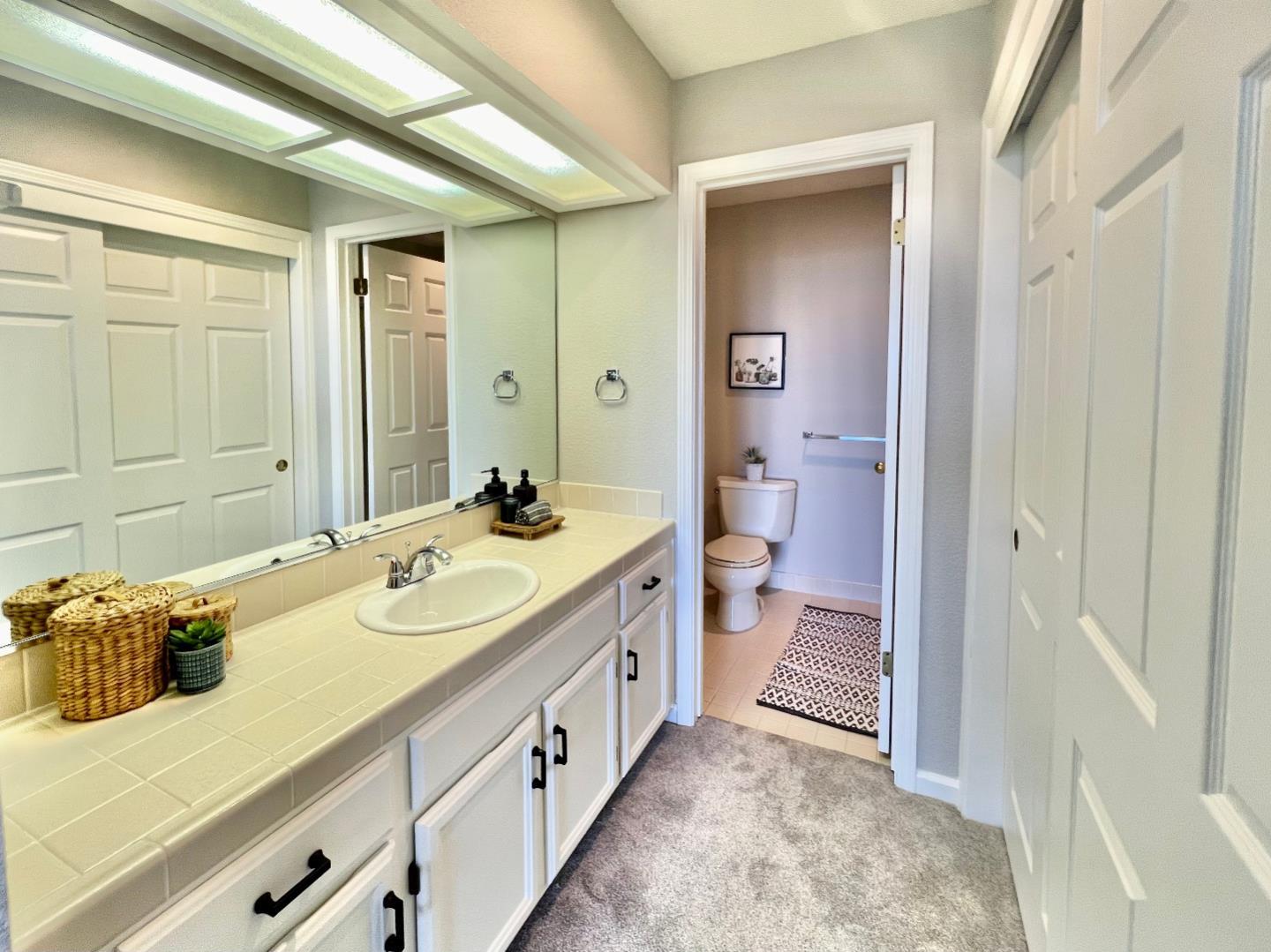 Detail Gallery Image 43 of 48 For 438 Portofino Dr #102,  San Carlos,  CA 94070 - 2 Beds | 2 Baths