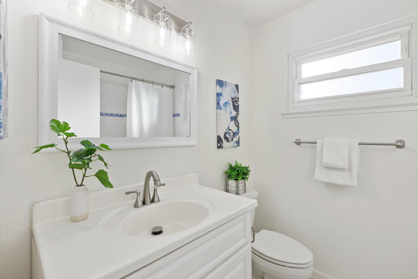 Detail Gallery Image 21 of 29 For 220 Beegum Way, San Jose,  CA 95123 - 3 Beds | 2/1 Baths