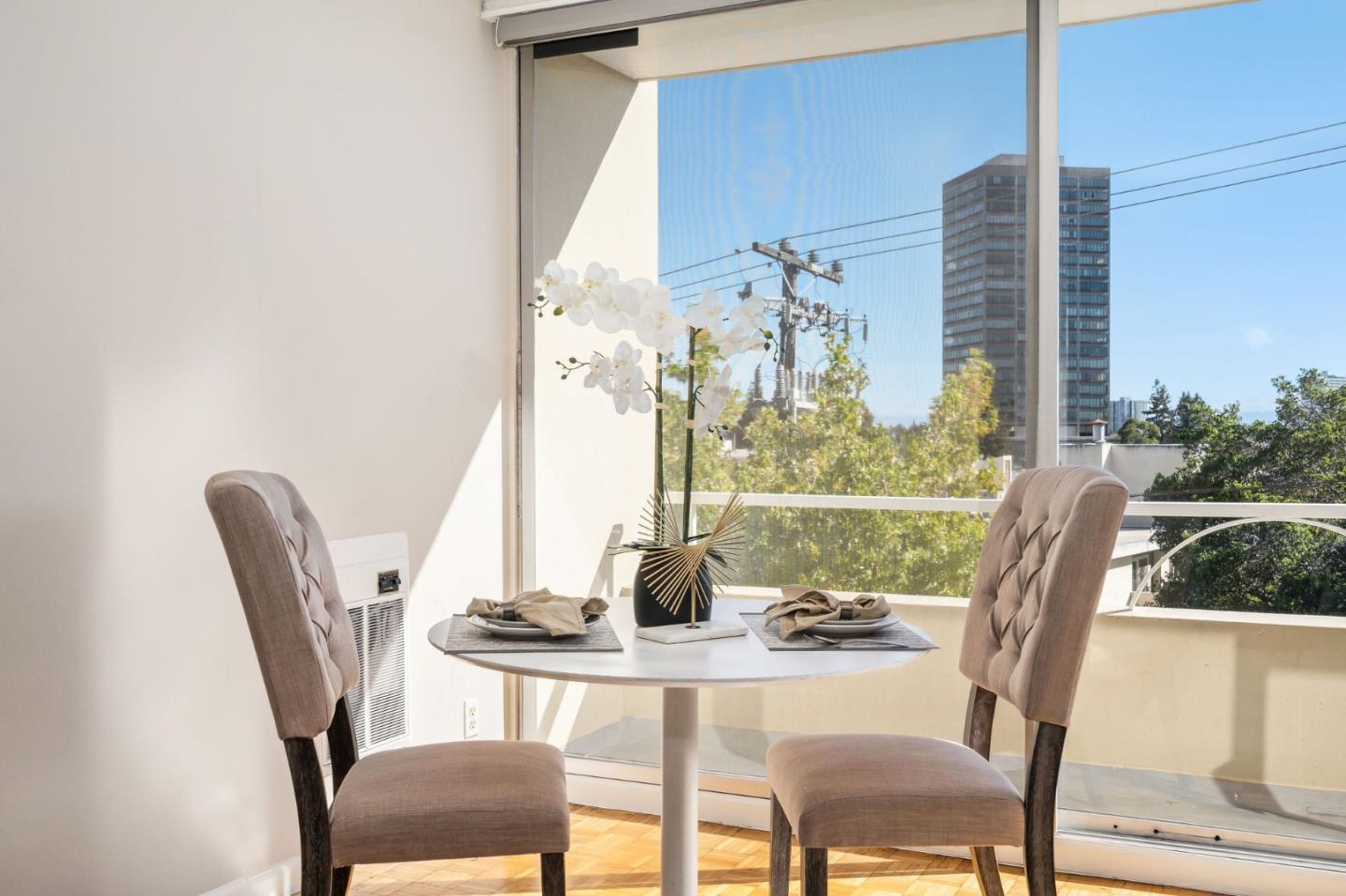 Detail Gallery Image 16 of 42 For 320 Lee St #206,  Oakland,  CA 94610 - 1 Beds | 1 Baths