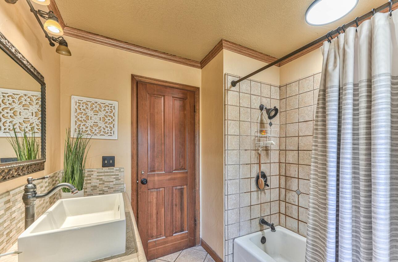 Detail Gallery Image 45 of 69 For 1021 Cannon Rd, Aromas,  CA 95004 - 3 Beds | 2/1 Baths