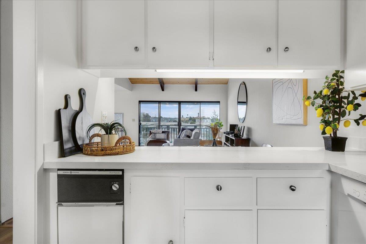 Detail Gallery Image 7 of 34 For 174 Kern St #35,  Salinas,  CA 93905 - 1 Beds | 2 Baths