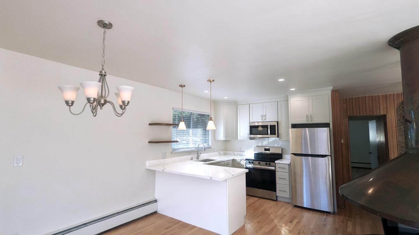 Detail Gallery Image 4 of 25 For 365 Everett Ave, Palo Alto,  CA 94301 - – Beds | – Baths