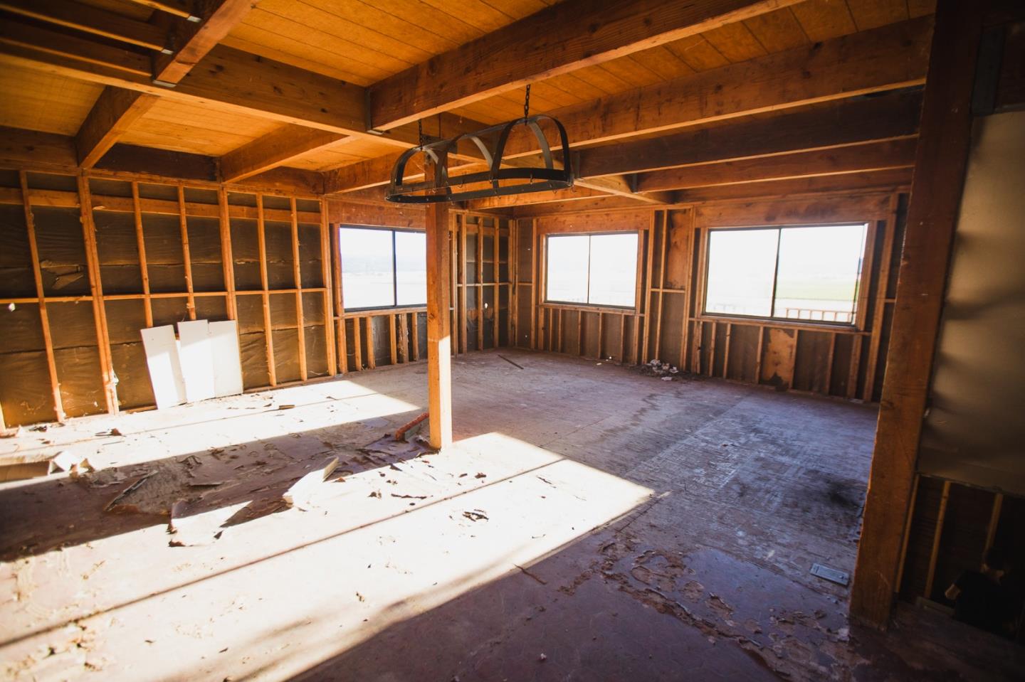 Detail Gallery Image 12 of 25 For 50325 Paulsen Rd, Lockwood,  CA 93932 - 5 Beds | 3 Baths