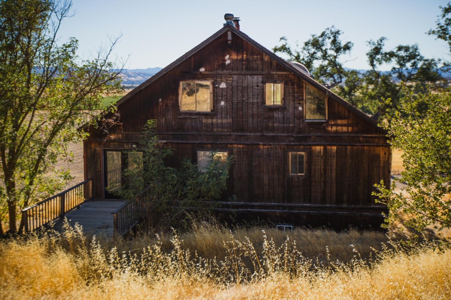 Detail Gallery Image 9 of 25 For 50325 Paulsen Rd, Lockwood,  CA 93932 - 5 Beds | 3 Baths