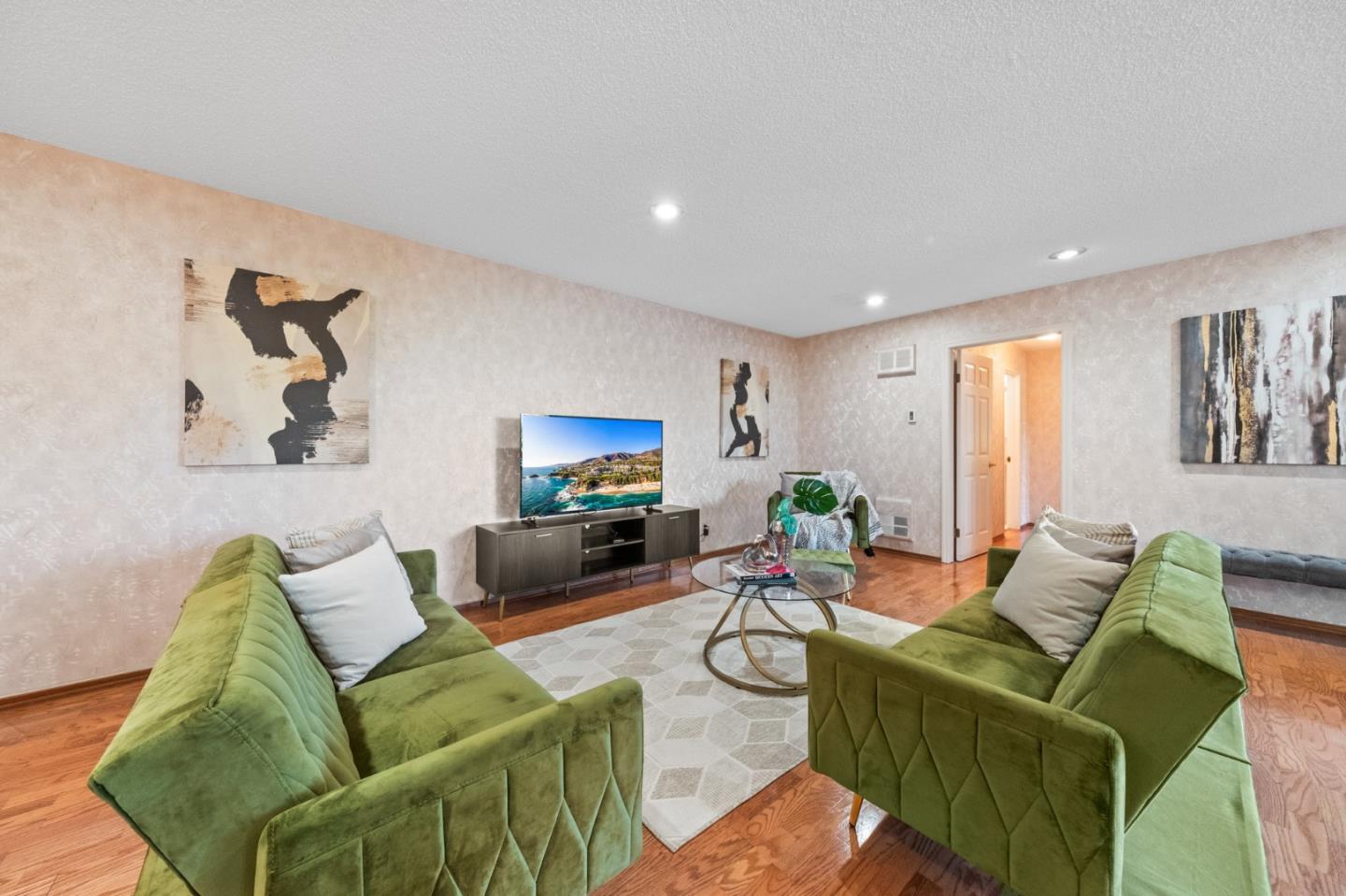 Detail Gallery Image 4 of 55 For 845 N Humboldt St #304,  San Mateo,  CA 94401 - 2 Beds | 2 Baths