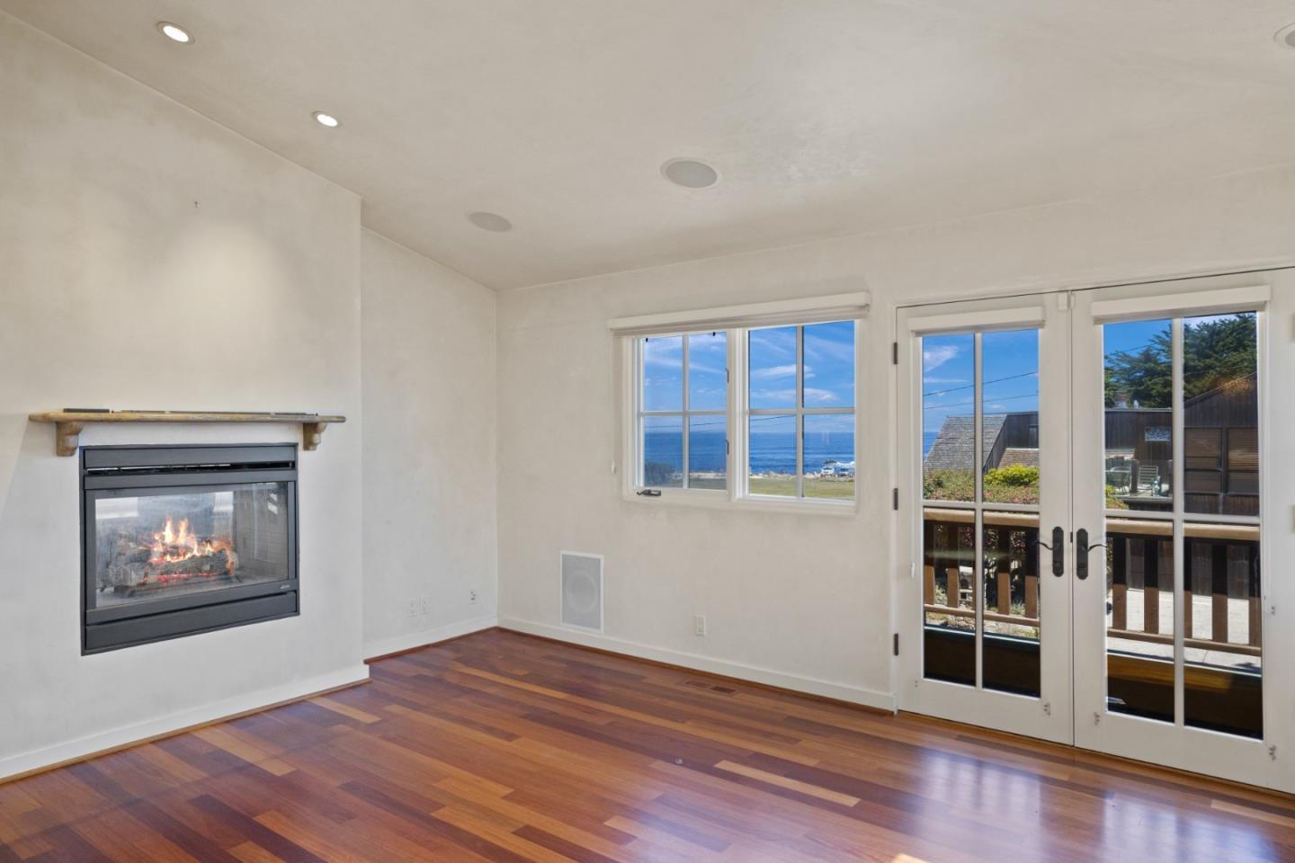 Detail Gallery Image 33 of 49 For 1273 Surf Ave, Pacific Grove,  CA 93950 - 4 Beds | 3/1 Baths