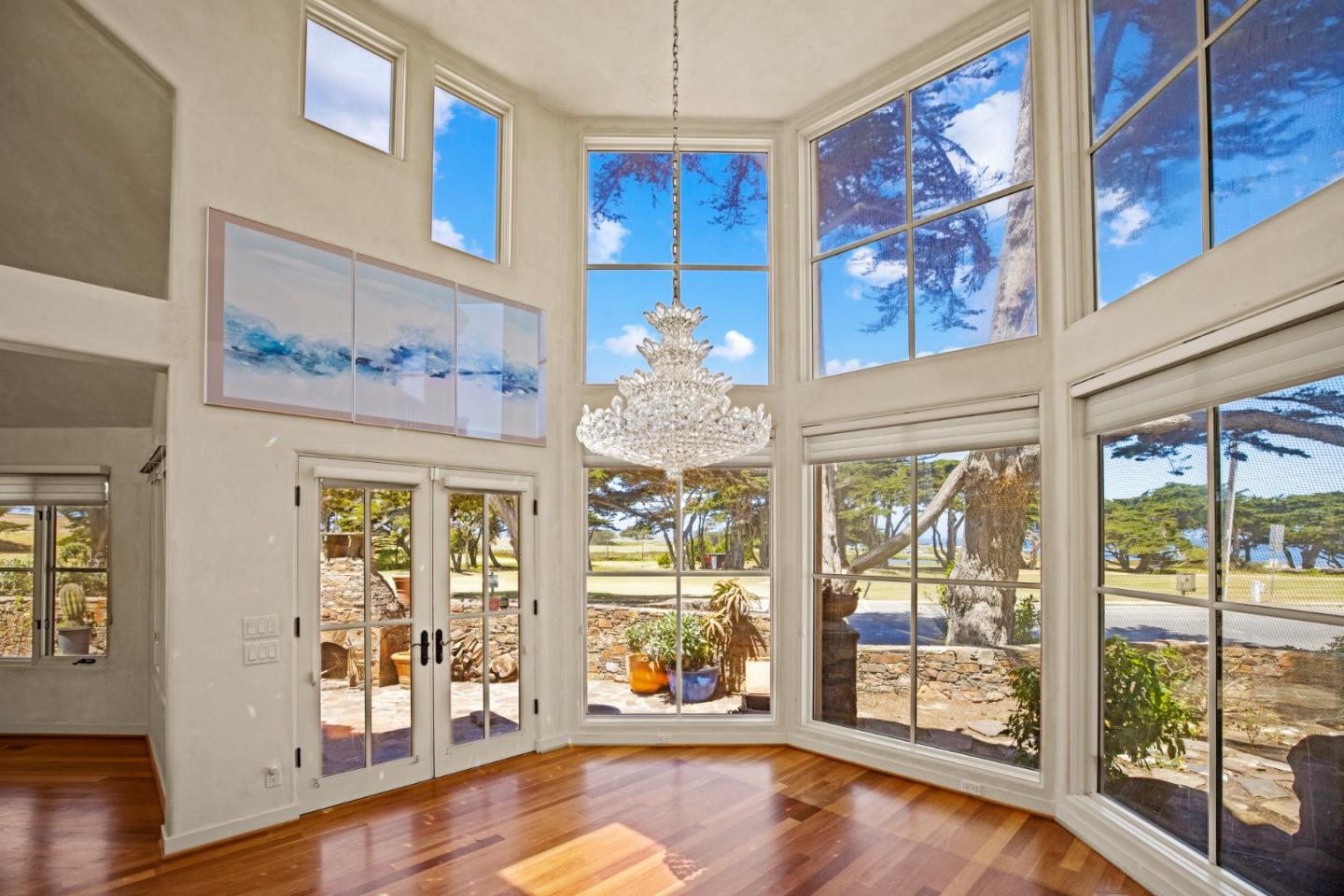 Detail Gallery Image 7 of 49 For 1273 Surf Ave, Pacific Grove,  CA 93950 - 4 Beds | 3/1 Baths