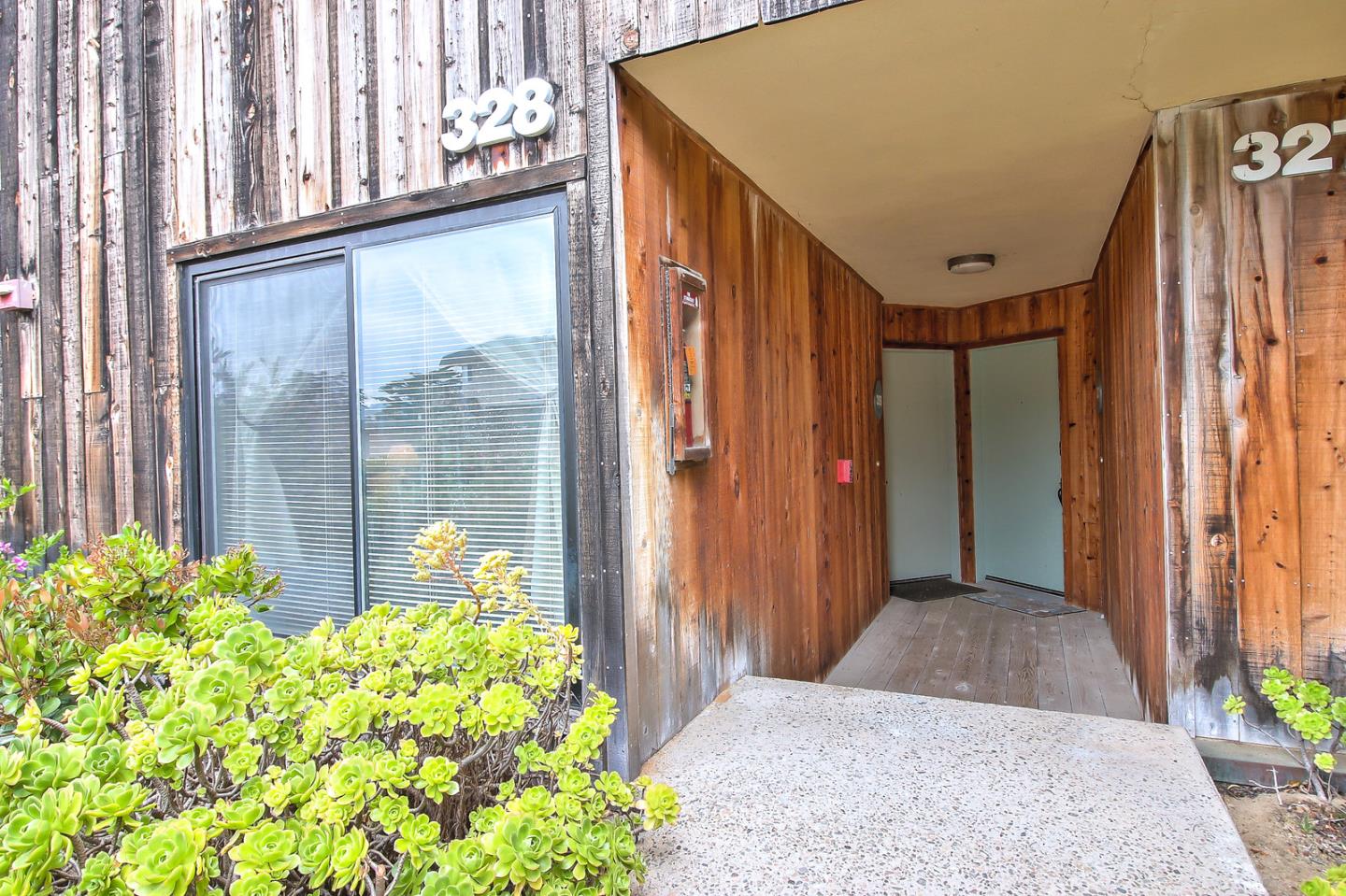 Detail Gallery Image 1 of 24 For 125 Surf Way #328,  Monterey,  CA 93940 - 1 Beds | 1 Baths