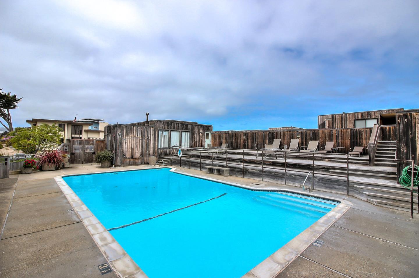 Detail Gallery Image 16 of 24 For 125 Surf Way #328,  Monterey,  CA 93940 - 1 Beds | 1 Baths