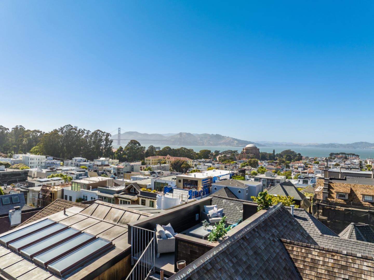 Detail Gallery Image 104 of 106 For 2853 Broderick St, San Francisco,  CA 94123 - 6 Beds | 5/1 Baths