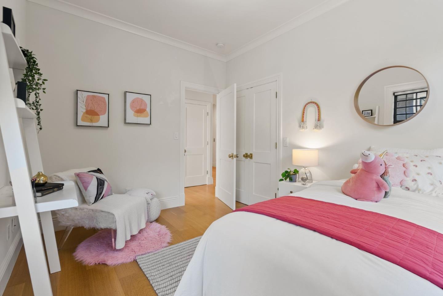 Detail Gallery Image 63 of 106 For 2853 Broderick St, San Francisco,  CA 94123 - 6 Beds | 5/1 Baths