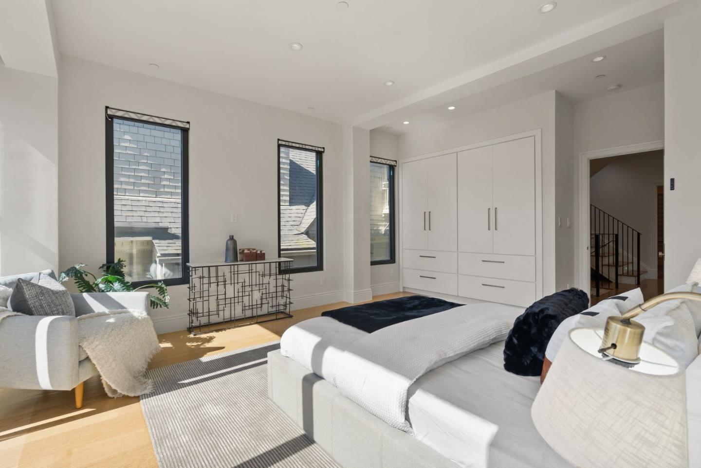 Detail Gallery Image 66 of 106 For 2853 Broderick St, San Francisco,  CA 94123 - 6 Beds | 5/1 Baths