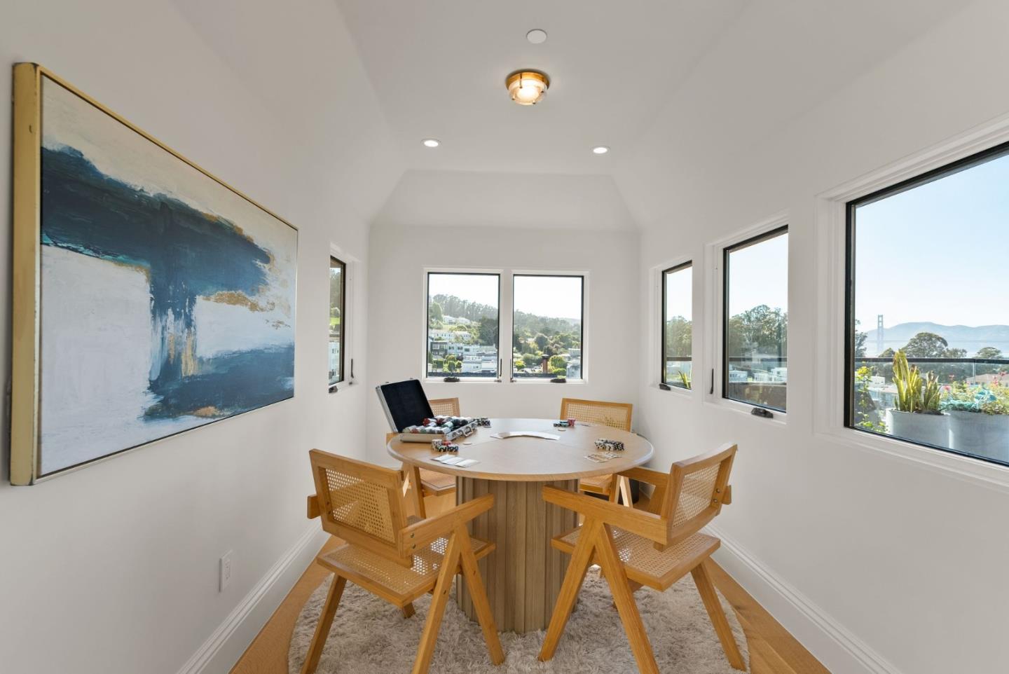 Detail Gallery Image 80 of 106 For 2853 Broderick St, San Francisco,  CA 94123 - 6 Beds | 5/1 Baths