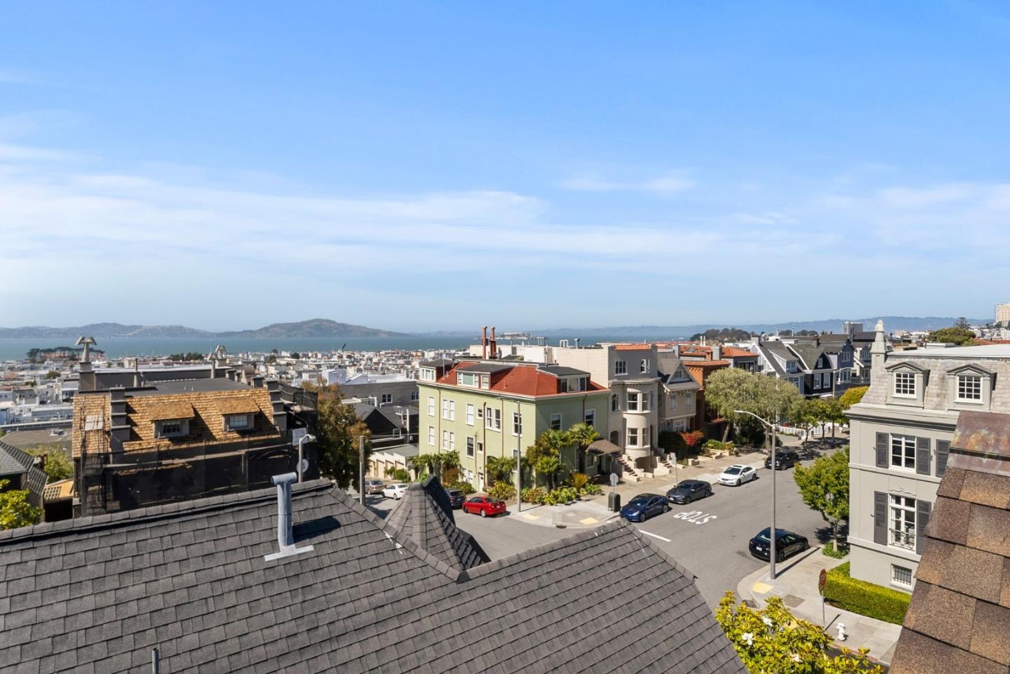 Detail Gallery Image 94 of 106 For 2853 Broderick St, San Francisco,  CA 94123 - 6 Beds | 5/1 Baths