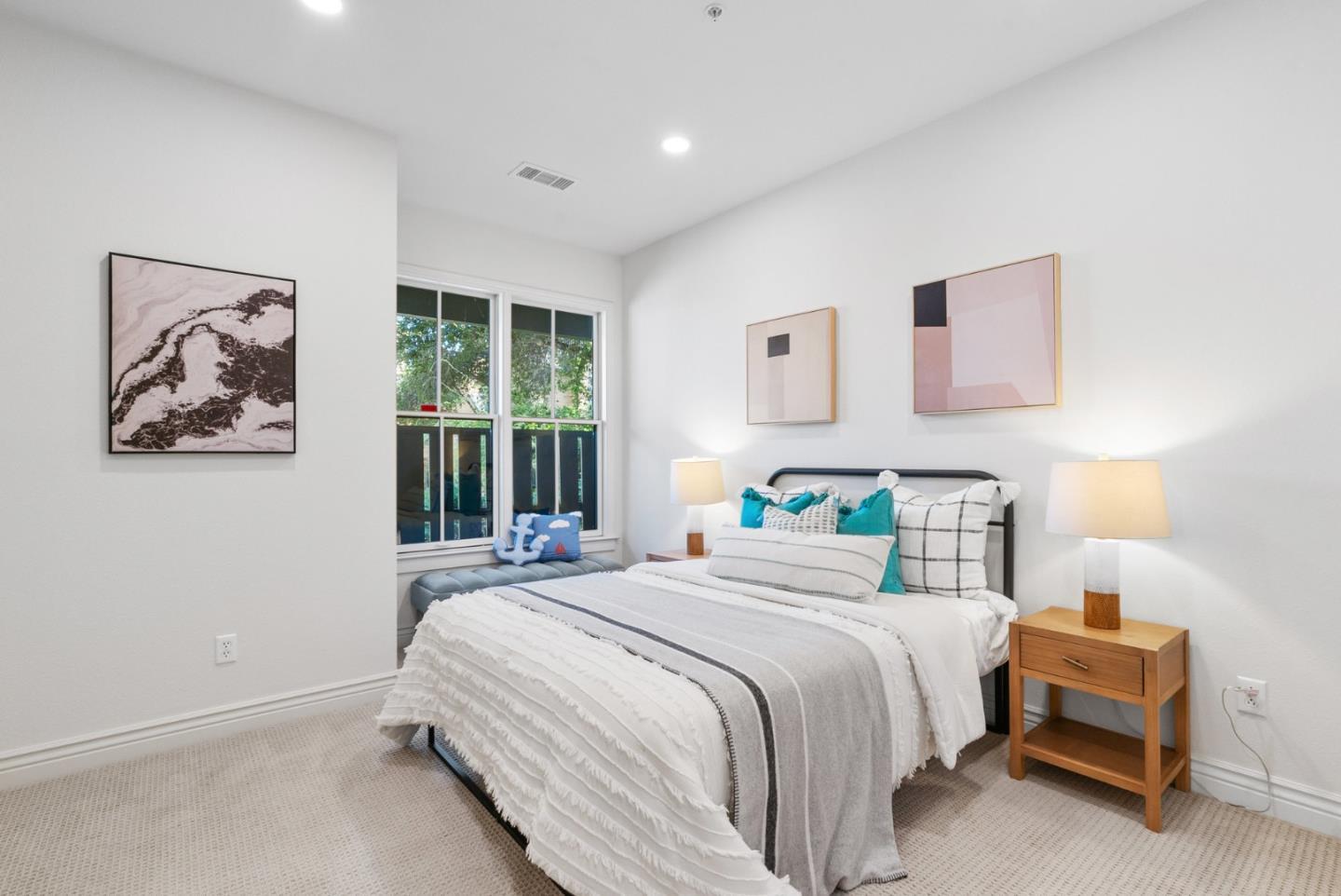 Detail Gallery Image 36 of 49 For 20 Edgewood Pl, Belmont,  CA 94002 - 3 Beds | 2/1 Baths