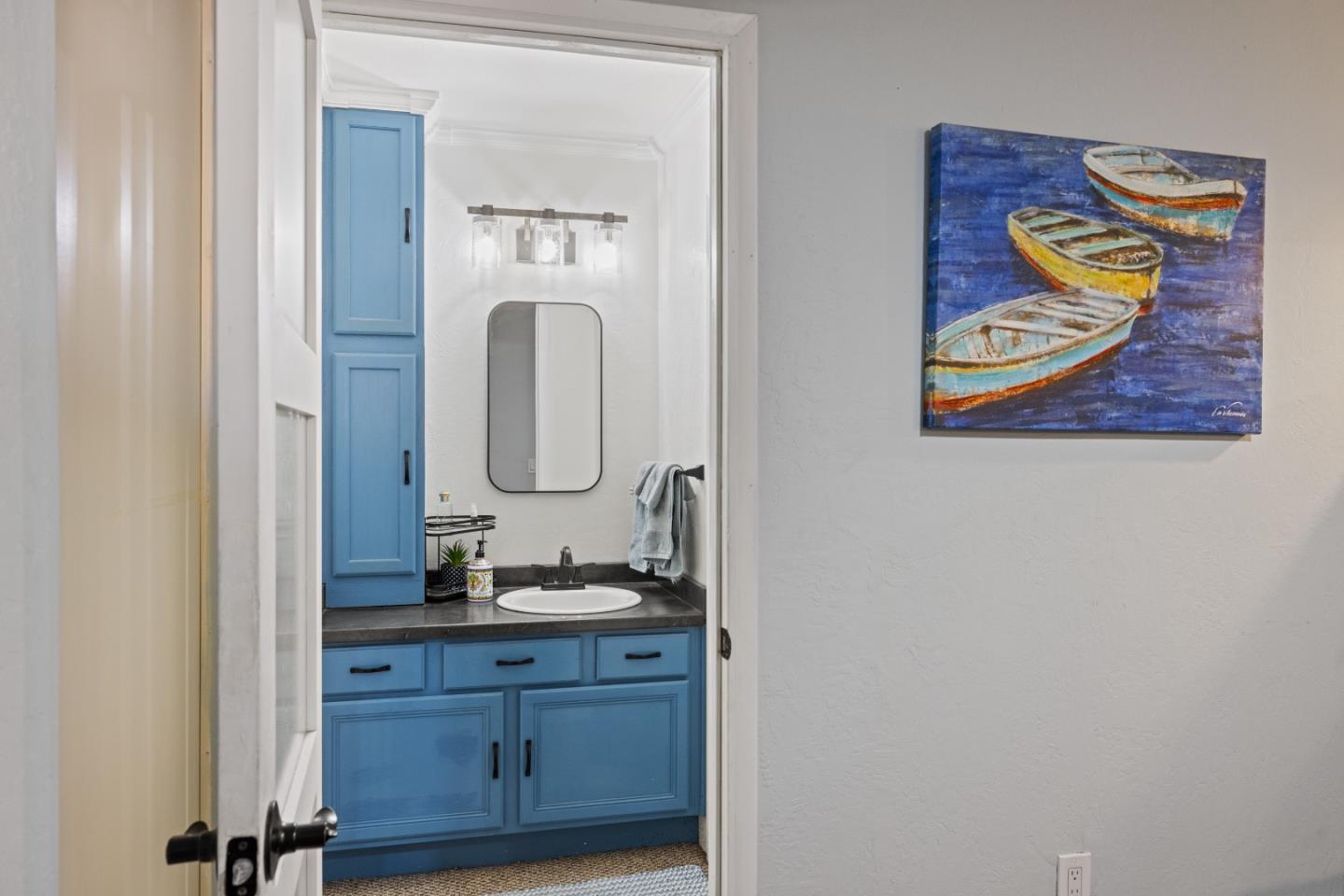 Detail Gallery Image 10 of 27 For 125 Surf Way #305,  Monterey,  CA 93940 - 1 Beds | 1 Baths