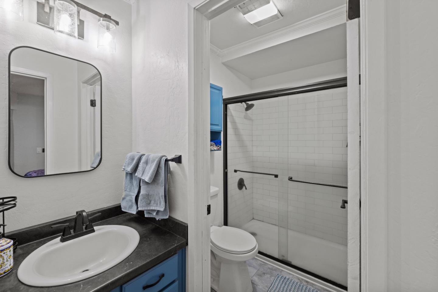 Detail Gallery Image 11 of 27 For 125 Surf Way #305,  Monterey,  CA 93940 - 1 Beds | 1 Baths