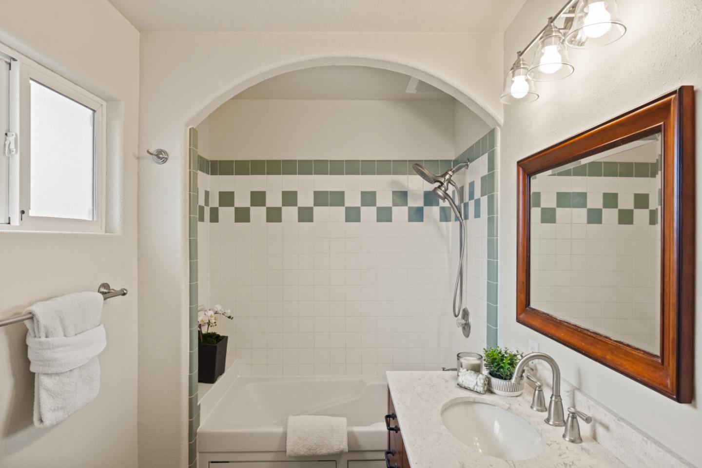 Detail Gallery Image 14 of 30 For 1209 Shafter Ave, Pacific Grove,  CA 93950 - 3 Beds | 2 Baths