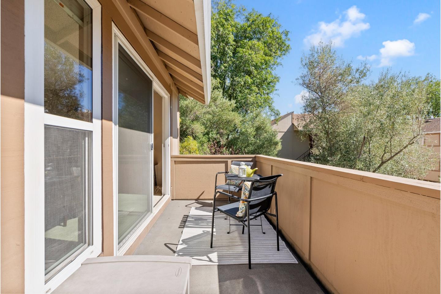 Detail Gallery Image 11 of 27 For 2462 W Bayshore Rd #6,  Palo Alto,  CA 94303 - 2 Beds | 1 Baths