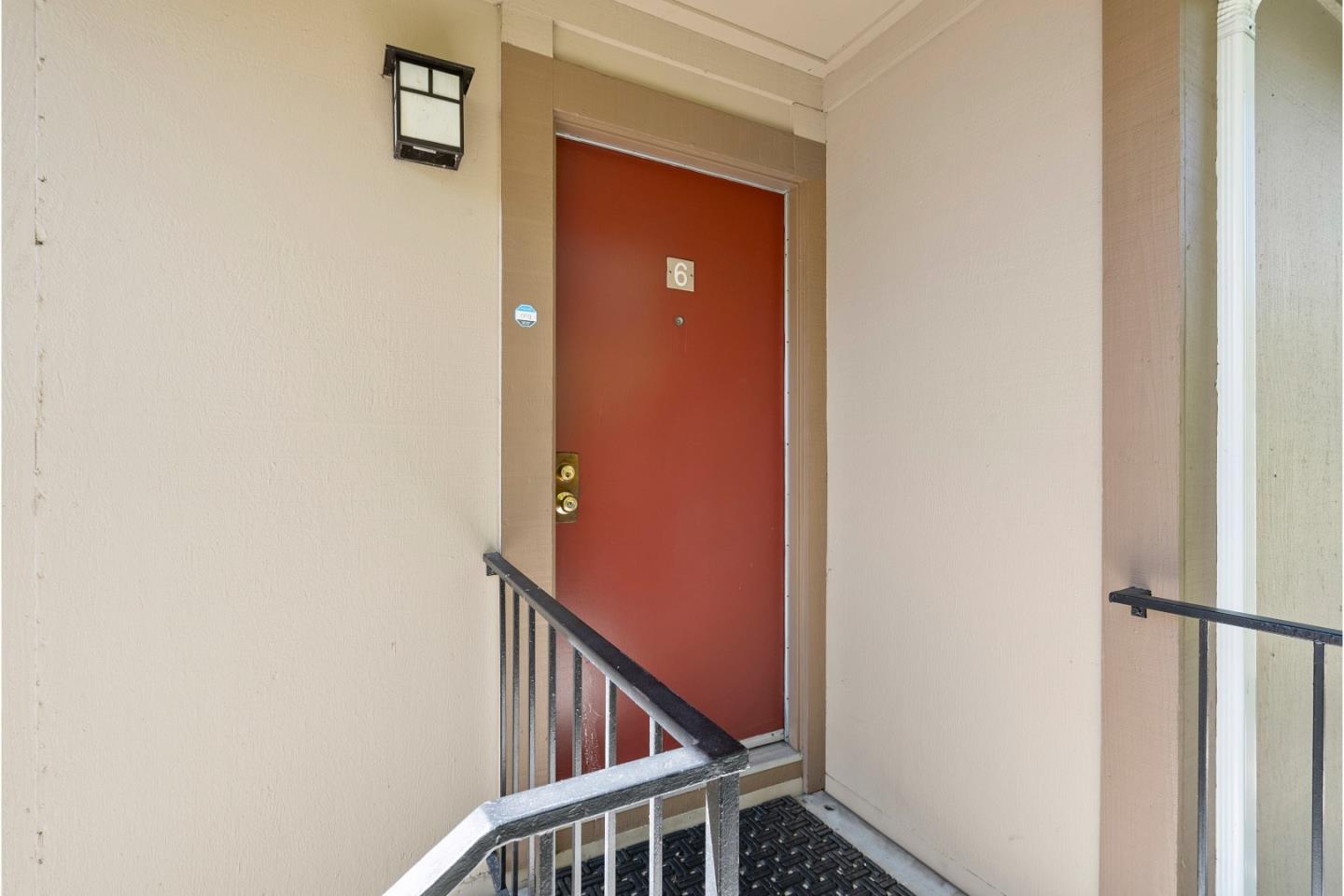 Detail Gallery Image 3 of 27 For 2462 W Bayshore Rd #6,  Palo Alto,  CA 94303 - 2 Beds | 1 Baths