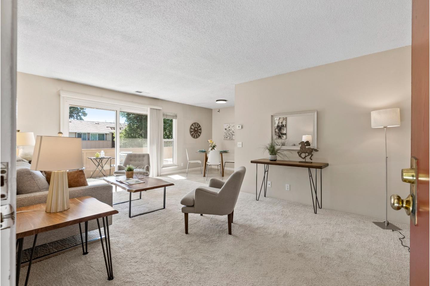 Detail Gallery Image 4 of 27 For 2462 W Bayshore Rd #6,  Palo Alto,  CA 94303 - 2 Beds | 1 Baths