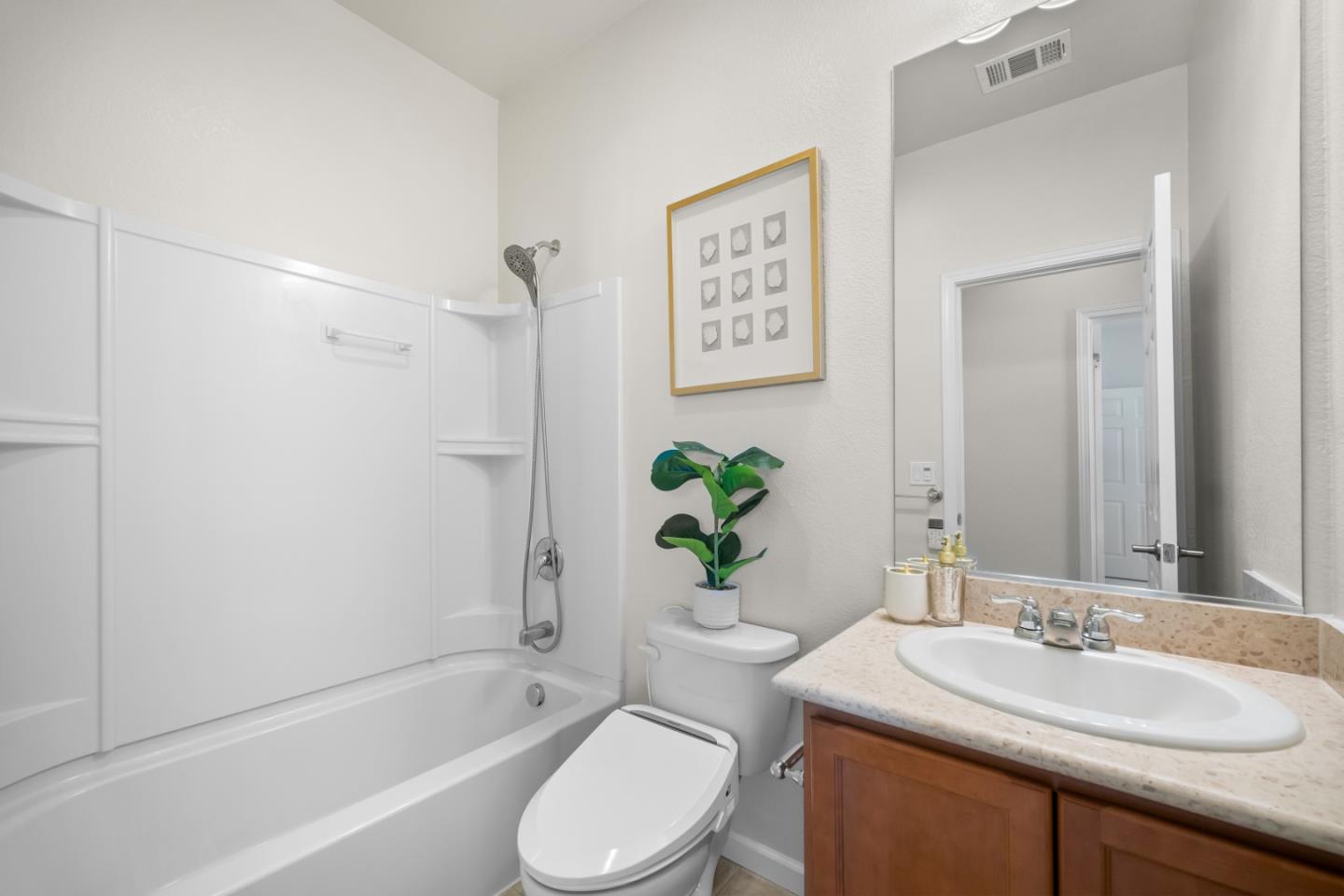 Detail Gallery Image 24 of 40 For 5841 via Lugano, Fremont,  CA 94555 - 2 Beds | 2/1 Baths