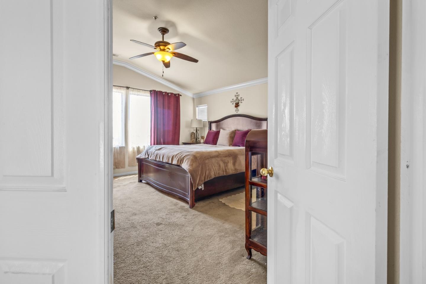 Detail Gallery Image 22 of 31 For 1880 Gamay Way, Salinas,  CA 93906 - 5 Beds | 3 Baths