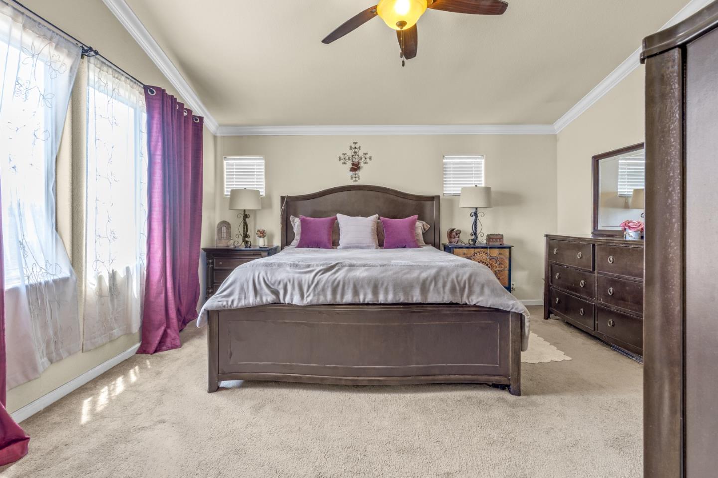 Detail Gallery Image 23 of 31 For 1880 Gamay Way, Salinas,  CA 93906 - 5 Beds | 3 Baths