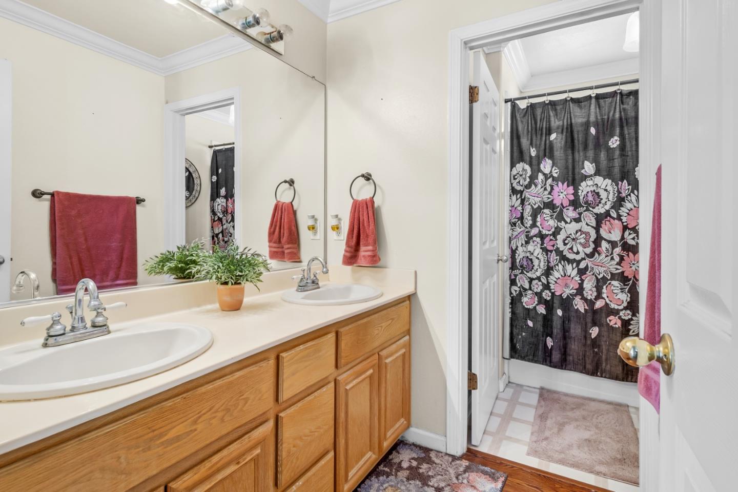 Detail Gallery Image 29 of 31 For 1880 Gamay Way, Salinas,  CA 93906 - 5 Beds | 3 Baths