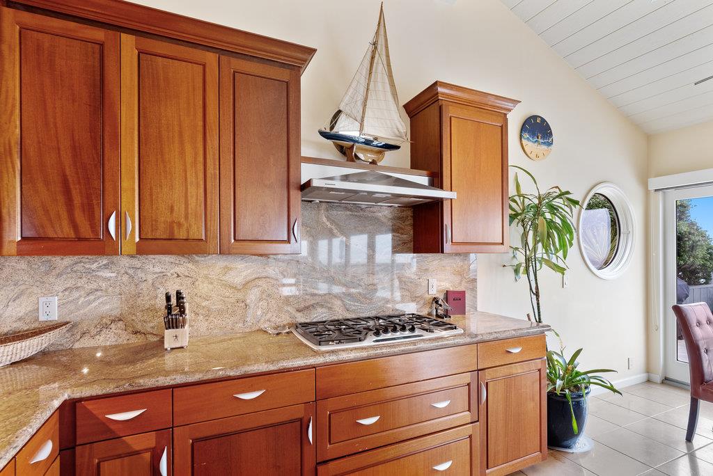 Detail Gallery Image 23 of 50 For 830 via Gaviota, Aptos,  CA 95003 - 3 Beds | 3/1 Baths