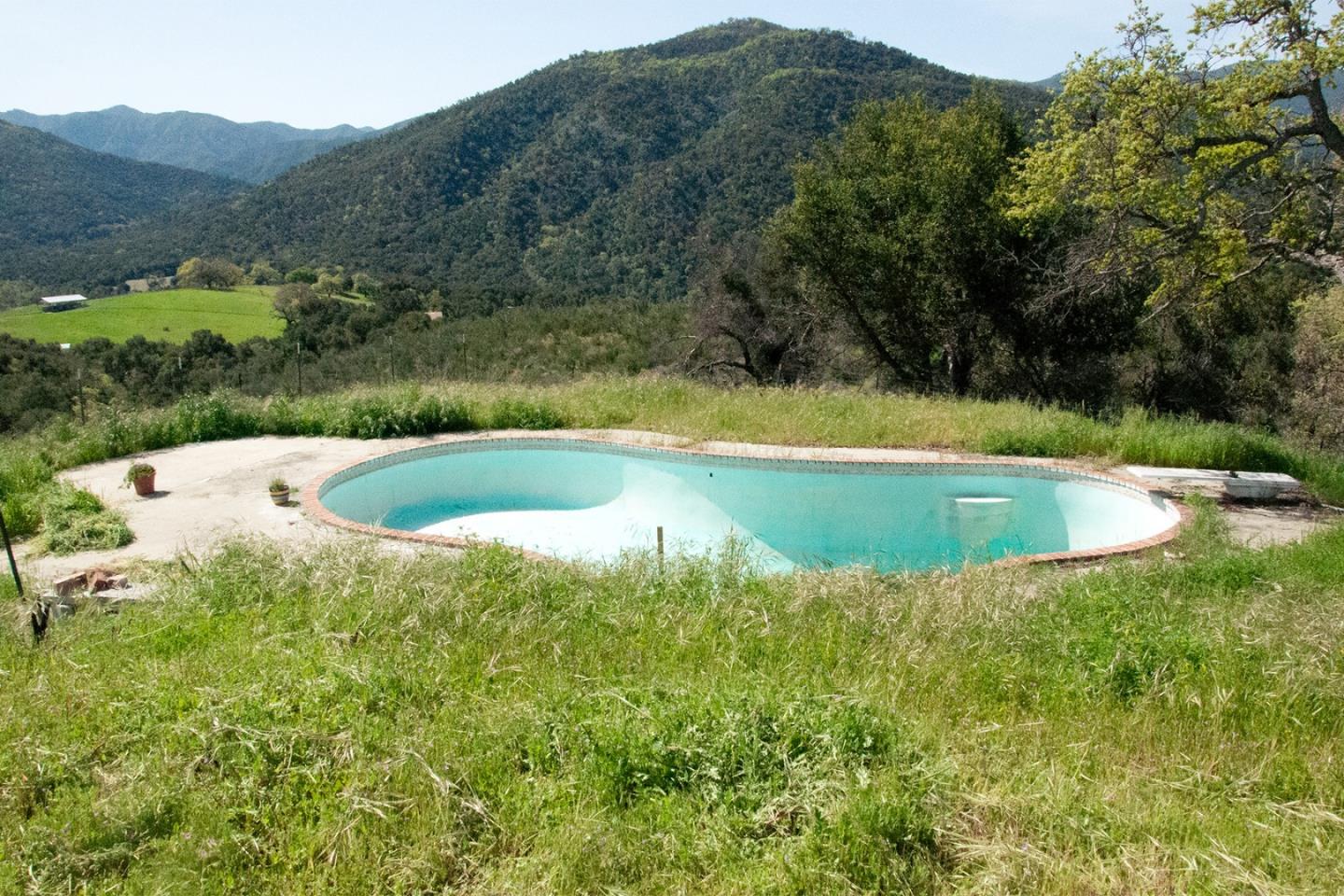 Detail Gallery Image 2 of 14 For 190 Cachagua Rd, Carmel Valley,  CA 93924 - – Beds | – Baths