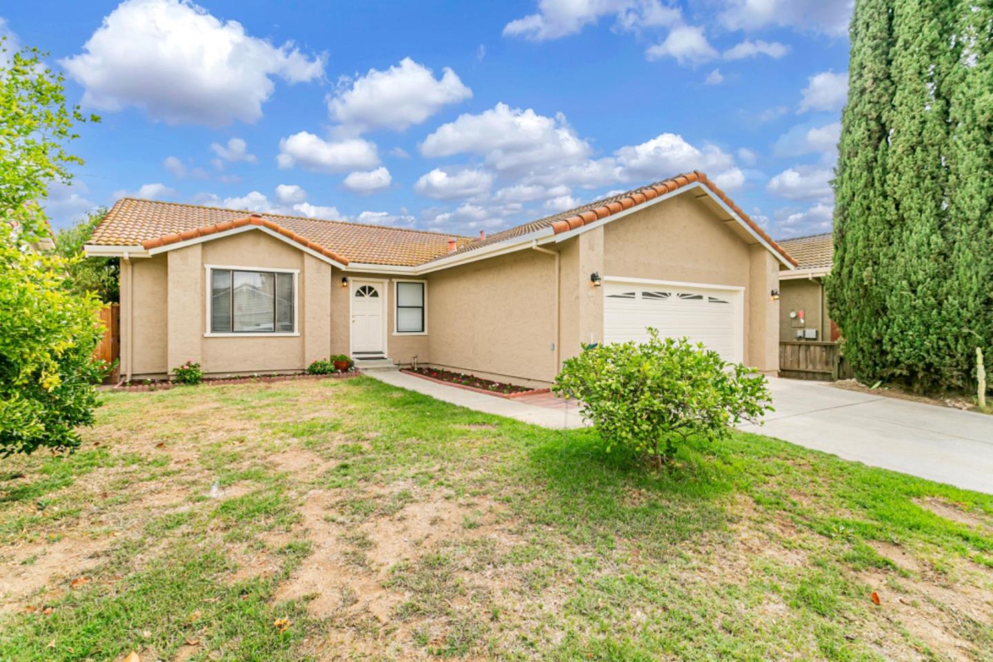 Detail Gallery Image 1 of 21 For 163 Bender Cir, Morgan Hill,  CA 95037 - 3 Beds | 2 Baths