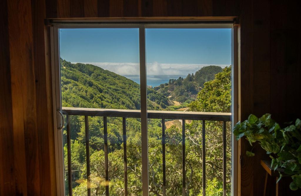 Detail Gallery Image 10 of 36 For 1 Pfeiffer Point Road, Big Sur,  CA 93920 - 3 Beds | 2/1 Baths