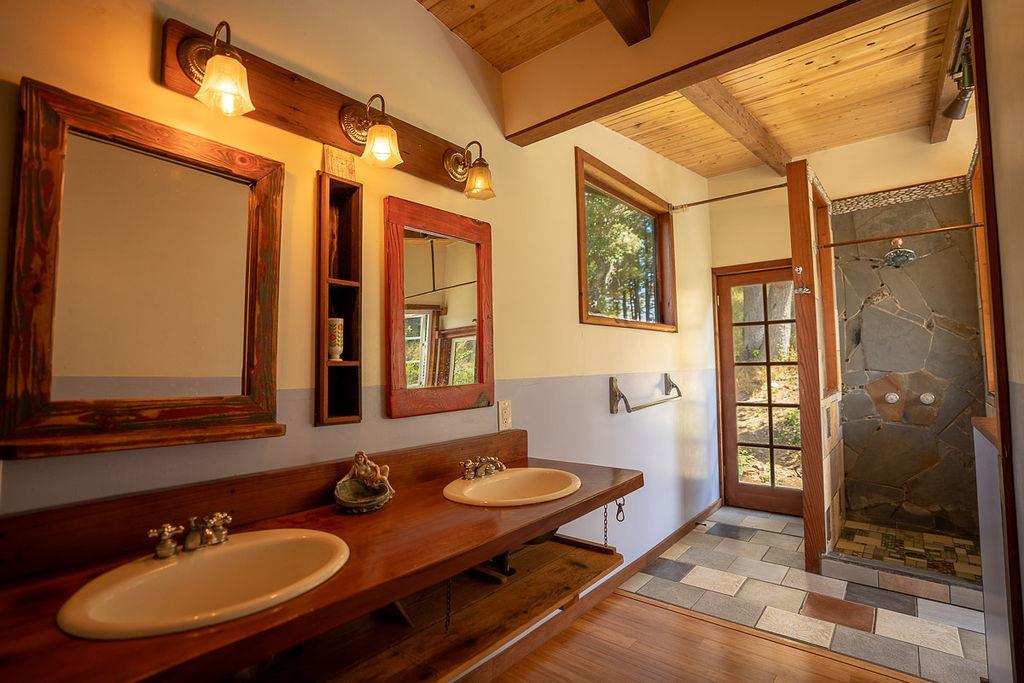 Detail Gallery Image 17 of 36 For 1 Pfeiffer Point Road, Big Sur,  CA 93920 - 3 Beds | 2/1 Baths