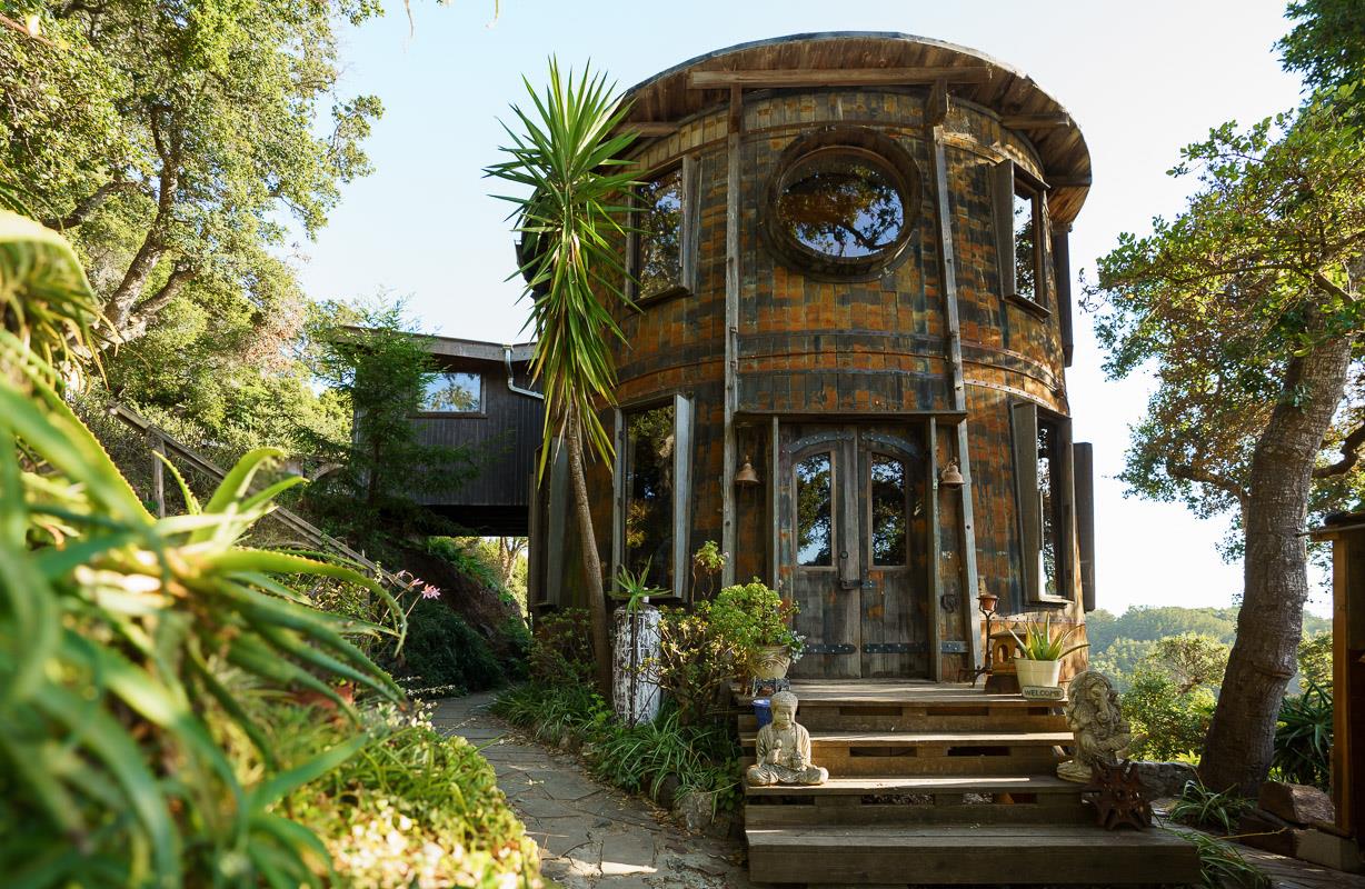 Detail Gallery Image 2 of 36 For 1 Pfeiffer Point Road, Big Sur,  CA 93920 - 3 Beds | 2/1 Baths
