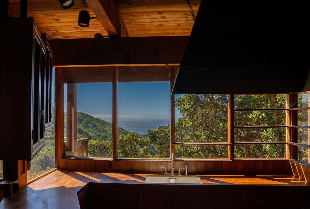 Detail Gallery Image 7 of 36 For 1 Pfeiffer Point Road, Big Sur,  CA 93920 - 3 Beds | 2/1 Baths