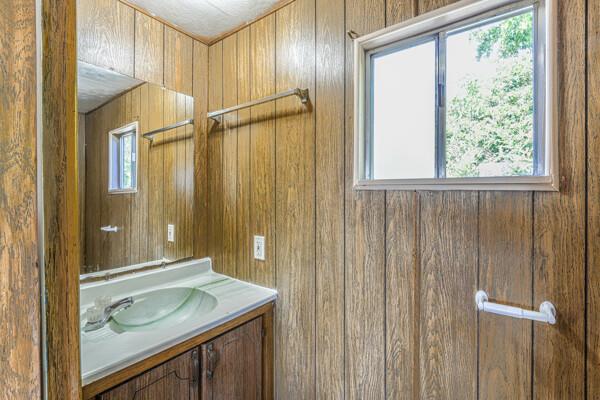 Detail Gallery Image 10 of 30 For 118 Paddon Rd, Royal Oaks,  CA 95076 - 2 Beds | 1 Baths